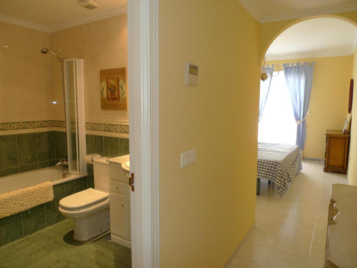 Torrox Costa Beachfront Apartment ภายนอก รูปภาพ
